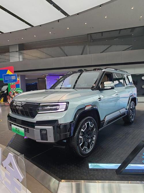 佛山82比亚迪方程豹硬派越野的爆款，英菲尼迪35周年与你共成长